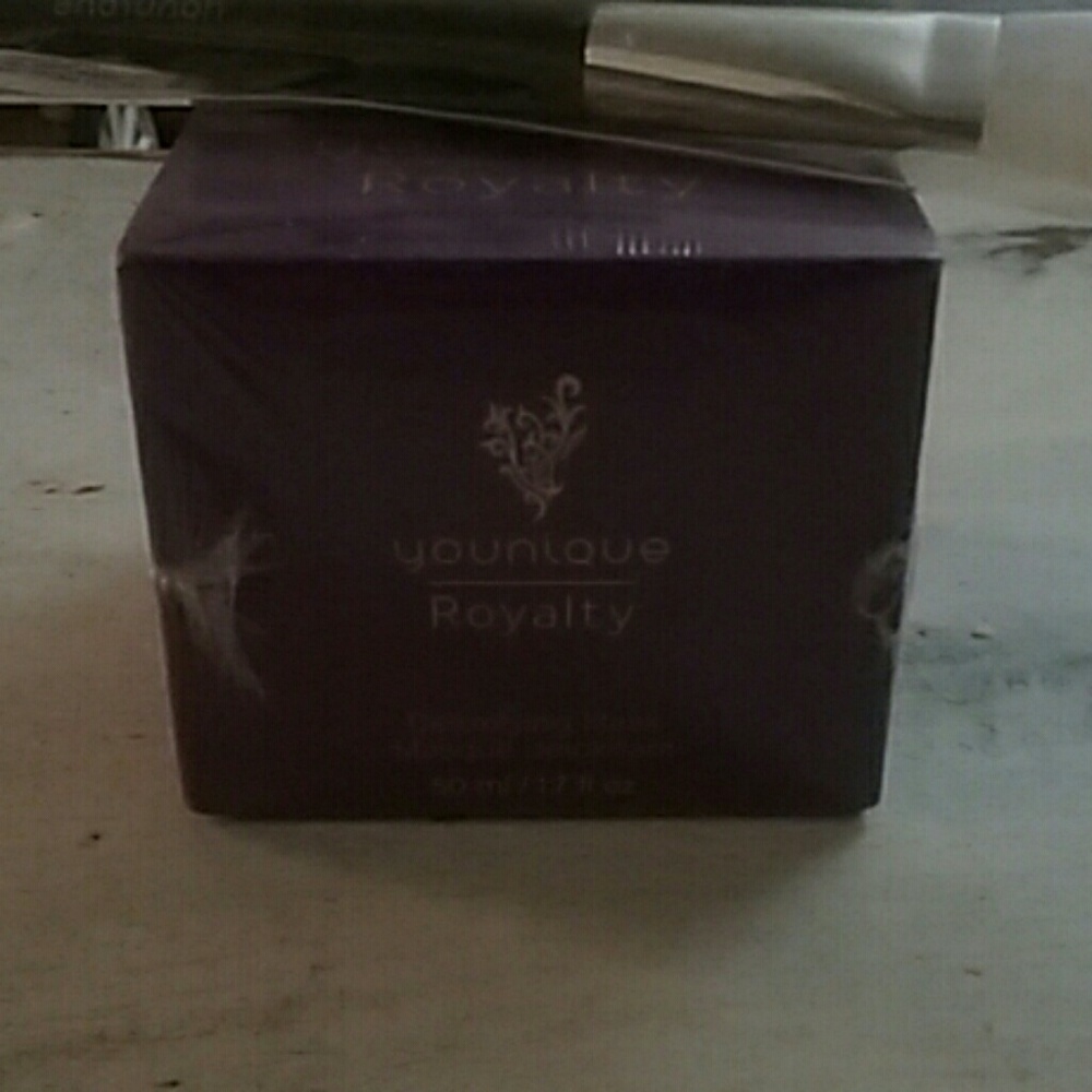 Detoxifying mask